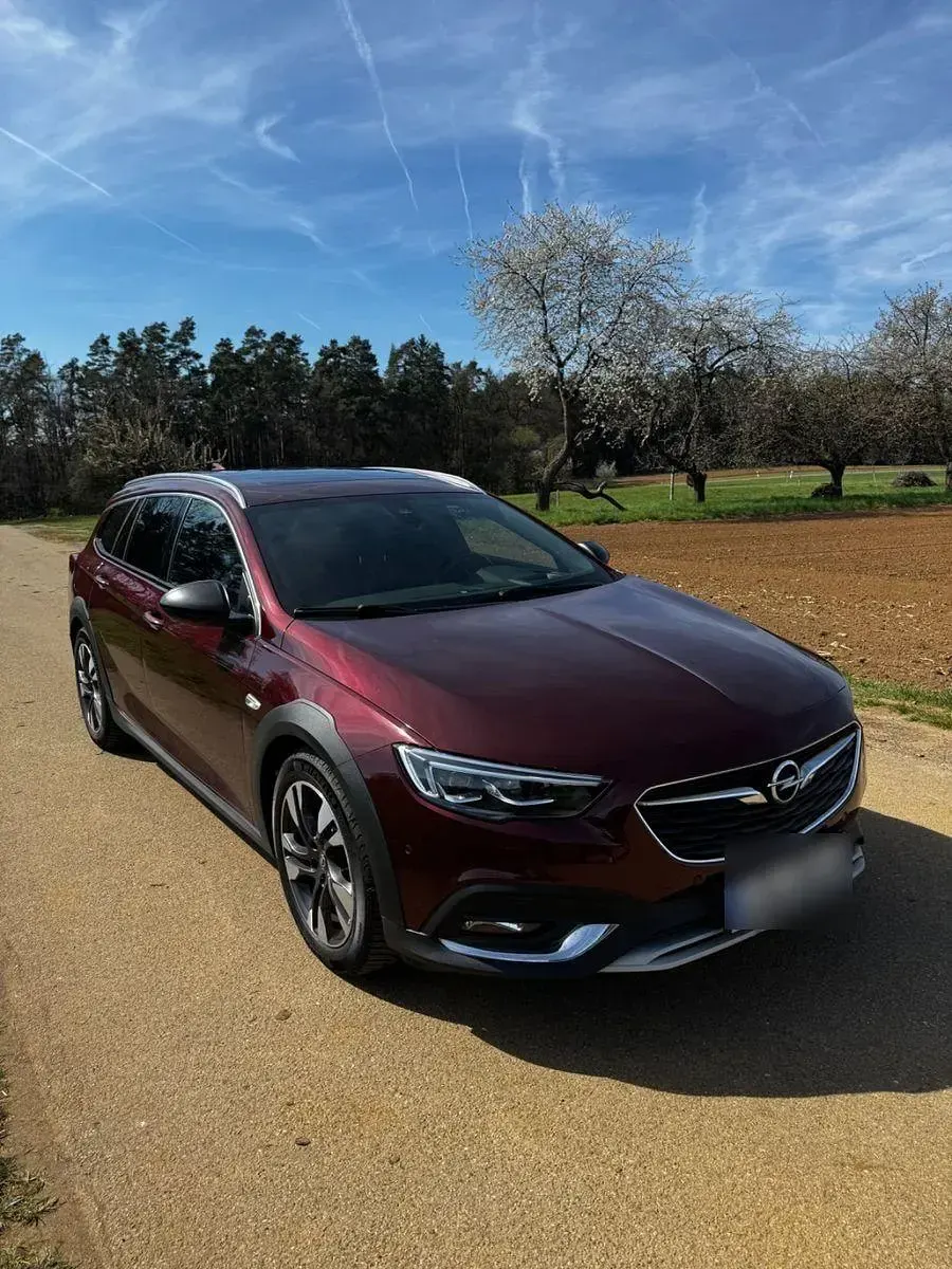 Gebraucht Opel Insignia 209 PS (153 kW) 2018 Rot Kombi