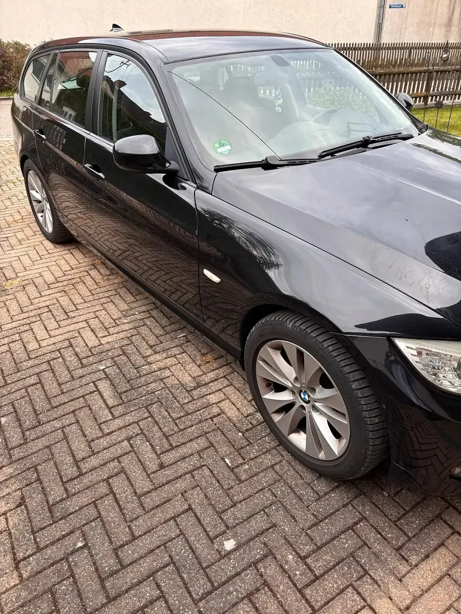 Używany BMW 320 177 KM (130 kW) 2009 Czarny Kombi
