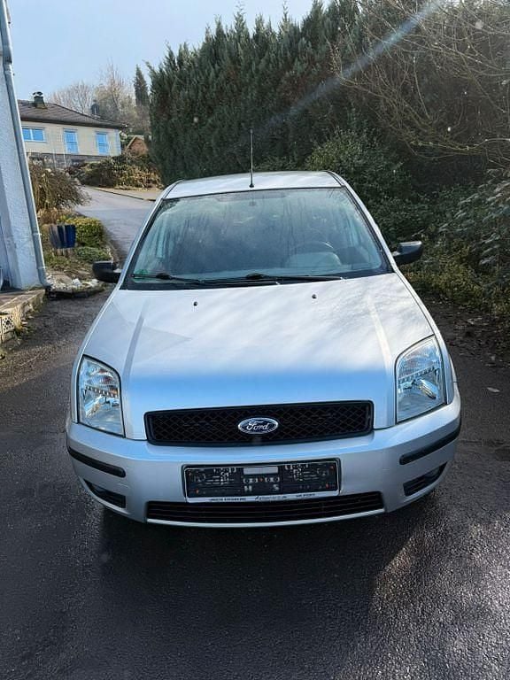 Gebraucht Ford Fusion Trend 80 PS (58 kW) 2003 Silber Kleinwagen