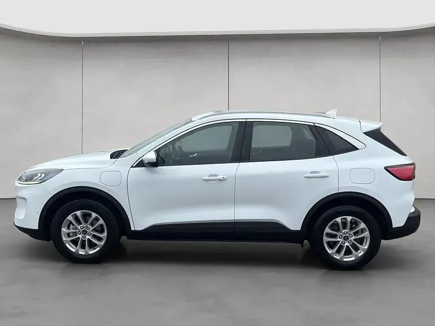 Gebraucht Ford Kuga Titanium 224 PS (164 kW) 2022 Frozen white SUV