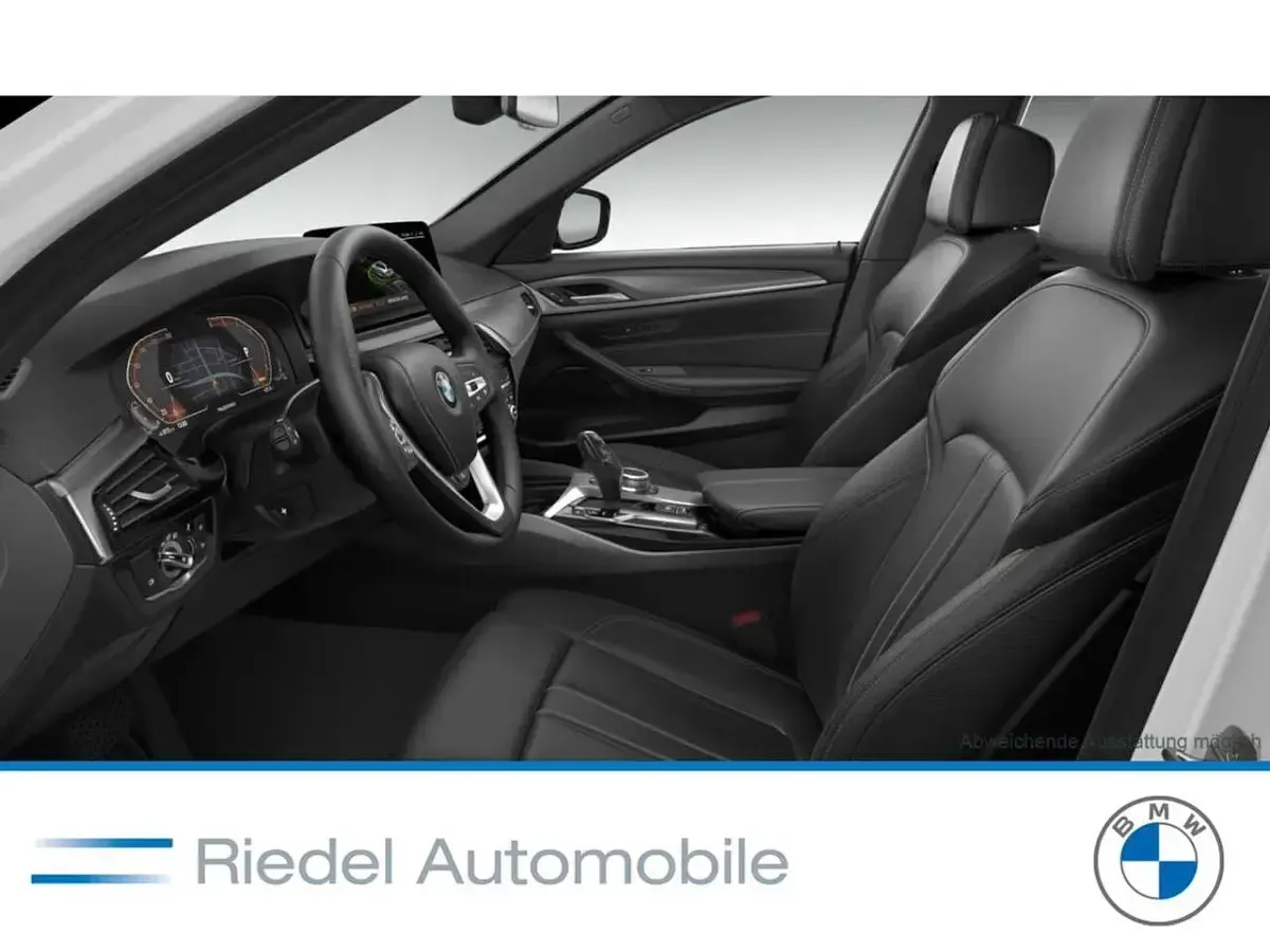 Gebraucht BMW 530 286 PS (210 kW) 2023 Alpinweiß uni Kombi