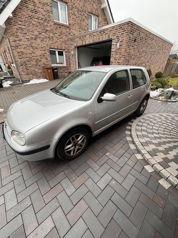 Gebraucht VW Golf IV 75 PS (55 kW) 2002 Grau Kleinwagen
