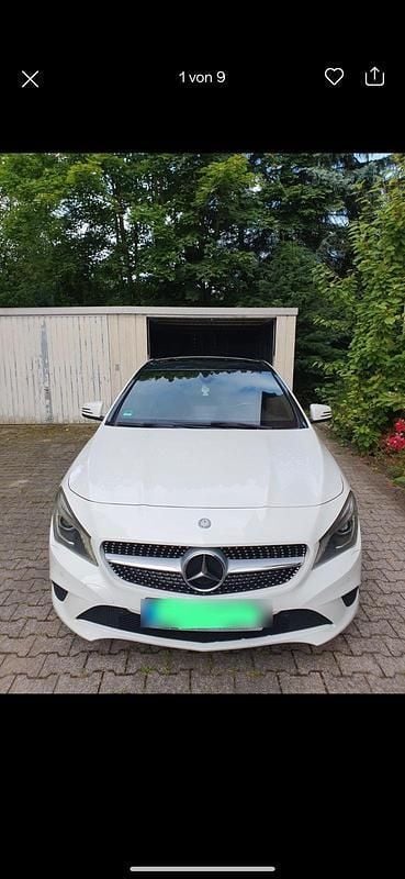 Weiß Gebraucht 2014 Mercedes CLA200 Limousine | 11.000 € (Fairer Preis) - Bild 1/4