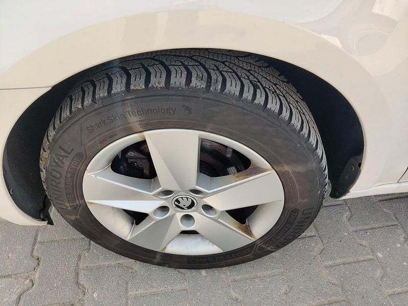 Gebraucht Skoda Octavia Ambition 140 PS (102 kW) 2013 Weiß Limousine