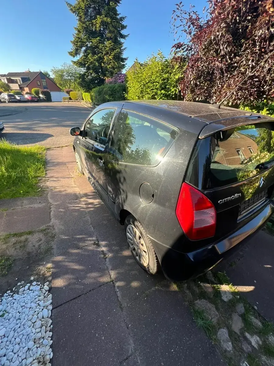Gebraucht Citroën C2 60 PS (44 kW) 2008 Schwarz Kleinwagen