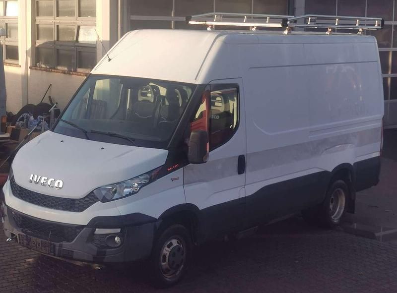 Gebraucht Iveco Daily 136 PS (100 kW) 2015 Weiß Van