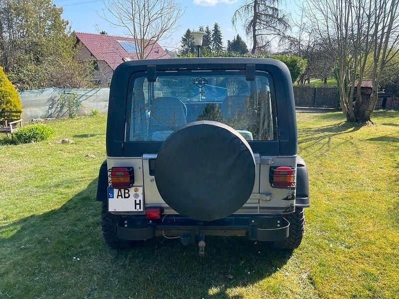 Gebraucht Jeep Wrangler 103 PS (75 kW) 1990 Silber SUV