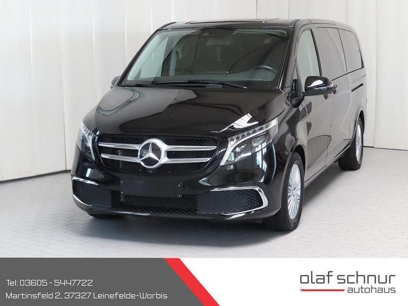 Obsidianschwarz Gebraucht 2023 Mercedes V300 Avantgarde Edition Van / Kleinbus | 59.400 € (Superpreis) - Bild 1/4