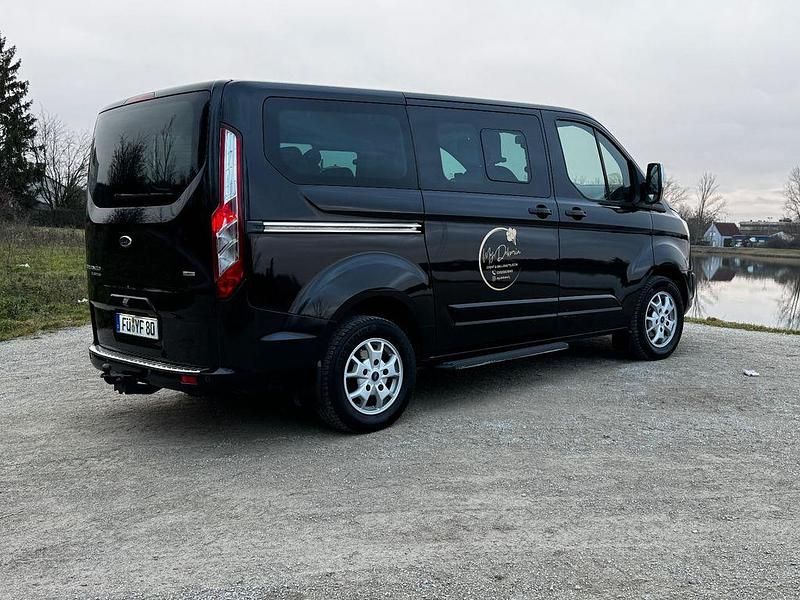 Gebraucht Ford Tourneo 155 PS (114 kW) 2013 Schwarz Van / Kleinbus