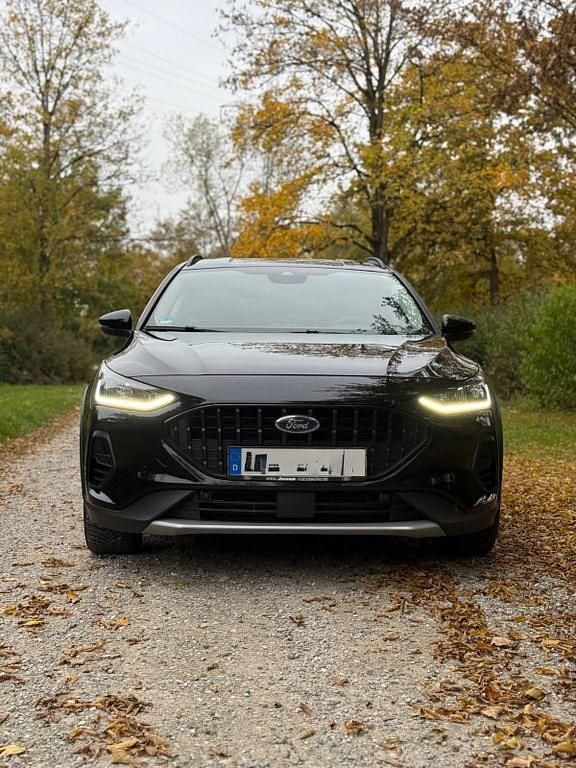 Gebraucht Ford Focus Active 155 PS (114 kW) 2023 Schwarz Limousine