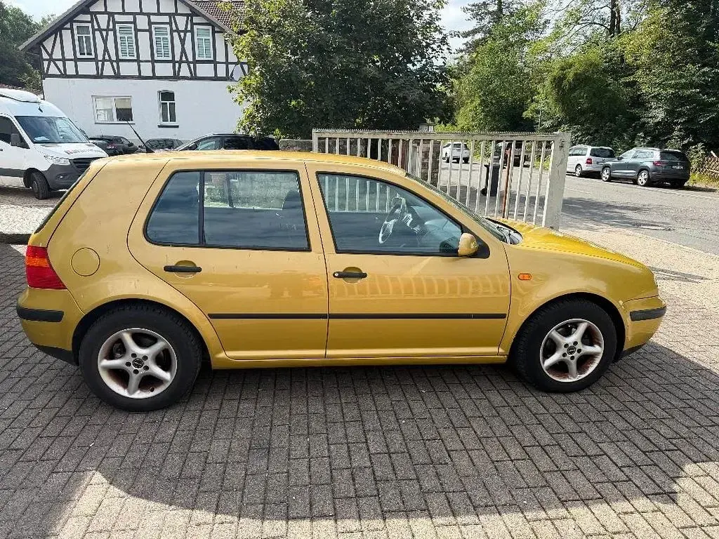 Gebraucht VW Golf III Basis 75 PS (55 kW) 1999 Gelb Limousine