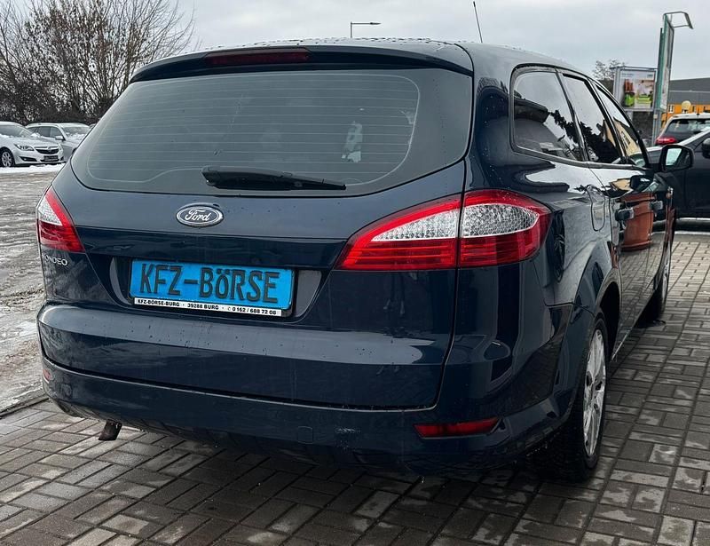 Gebraucht Ford Mondeo Trend 110 PS (80 kW) 2010 Blau Kombi