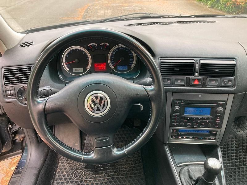 Gebraucht VW Golf IV Edition 110 PS (80 kW) 2002 Blau Limousine