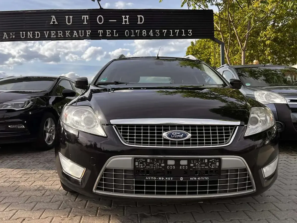 Gebraucht Ford Mondeo Titanium 140 PS (102 kW) 2009 Pantherschwarz metallic Kombi
