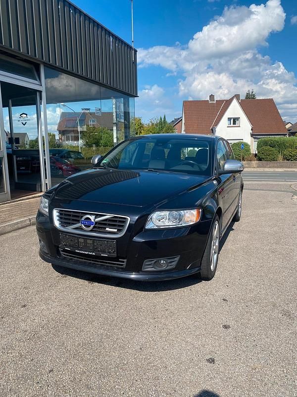 Schwarz Gebraucht 2011 Volvo V50 Kombi | 5.200 € - Bild 1/4
