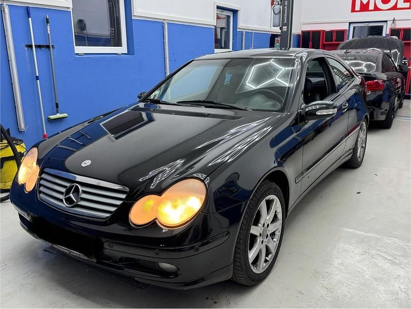 Schwarz Gebraucht 2001 Mercedes C200 Limousine | 1.499 € - Bild 1/4