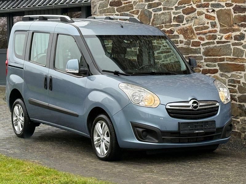 Gebraucht Opel Combo Edition 105 PS (77 kW) 2012 Blau Van / Kleinbus