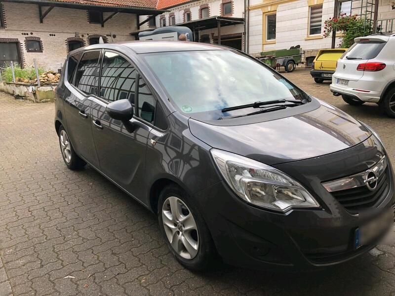 Grau Gebraucht 2010 Opel Meriva Eco Van / Kleinbus | 4.000 € (Fairer Preis) - Bild 1/4