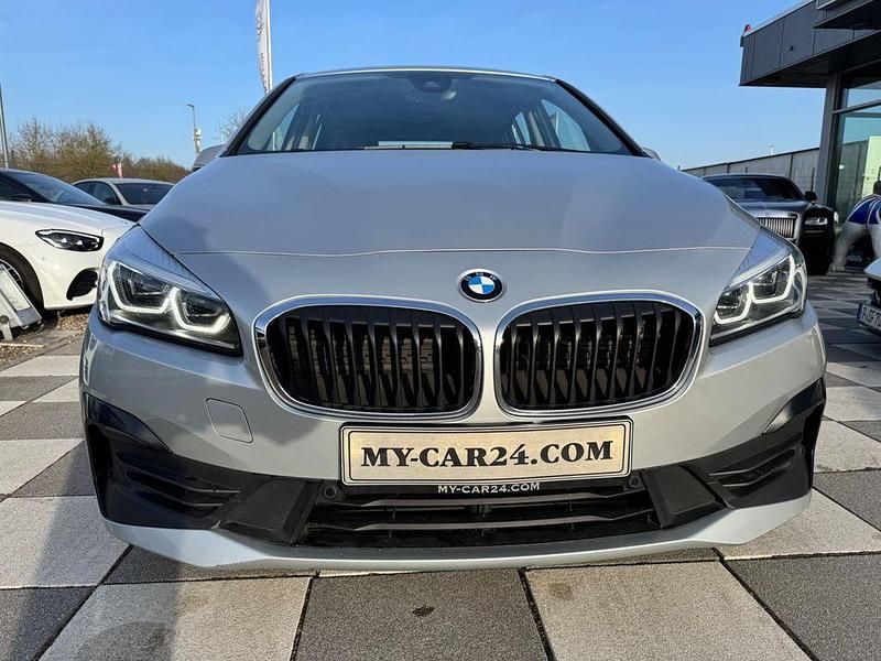 Gebraucht BMW 218 Gran Tourer Advantage 150 PS (110 kW) 2021 Silber Van / Kleinbus