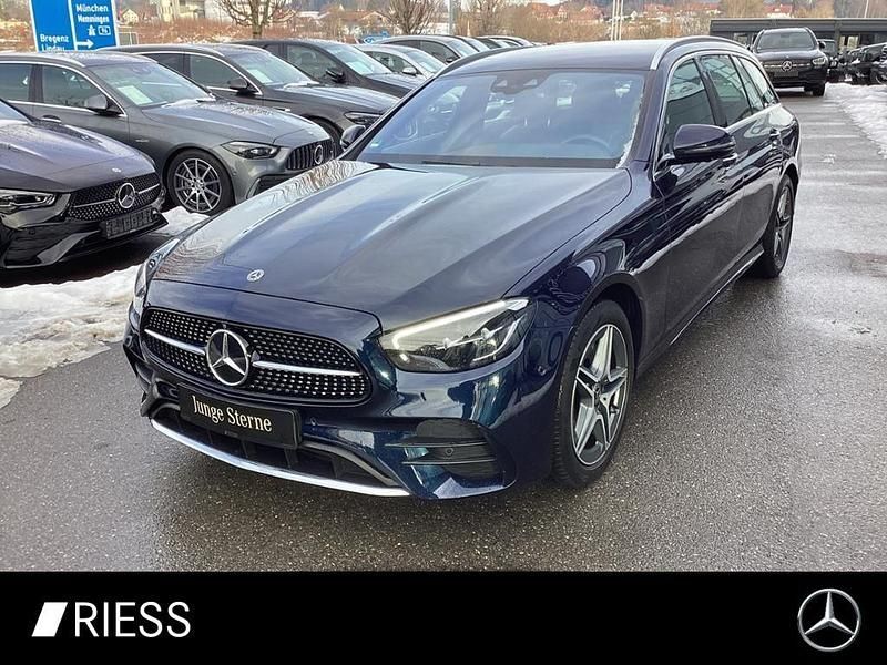 Gebraucht Mercedes E300 AMG 194 PS (142 kW) 2022 Metalliclack nautikblau Kombi