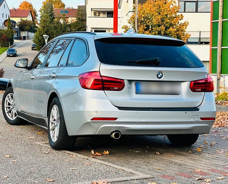 Silber Gebraucht 2016 BMW 318 Kombi | 6.800 € (Superpreis) - Bild 1/4