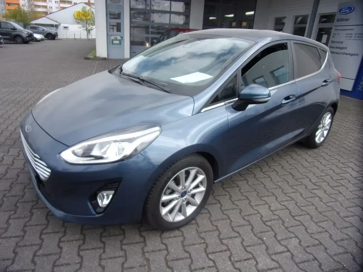 Używany Ford Fiesta Titanium 95 KM (69 kW) 2020 Niebieski Hatchback