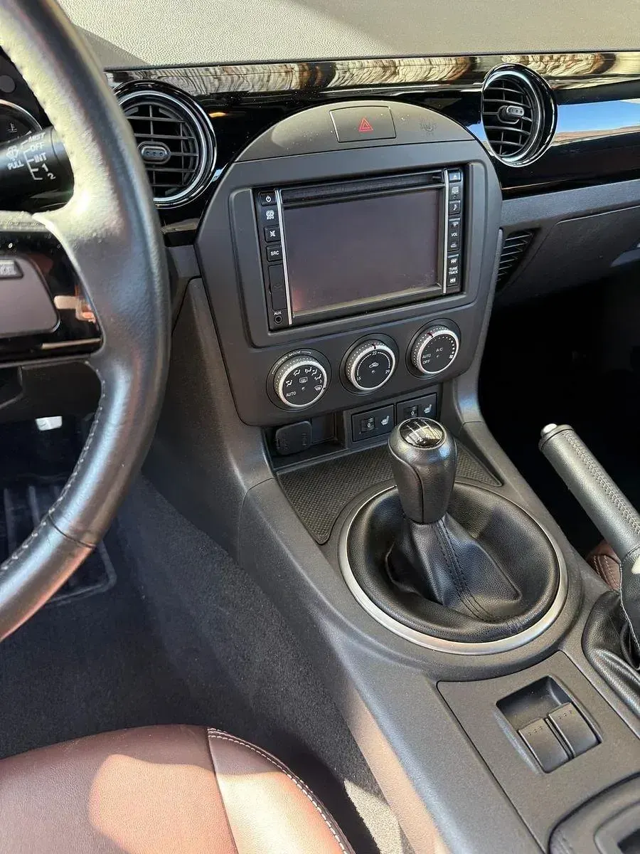 Gebraucht Mazda MX5 126 PS (92 kW) 2012 Braun Cabrio