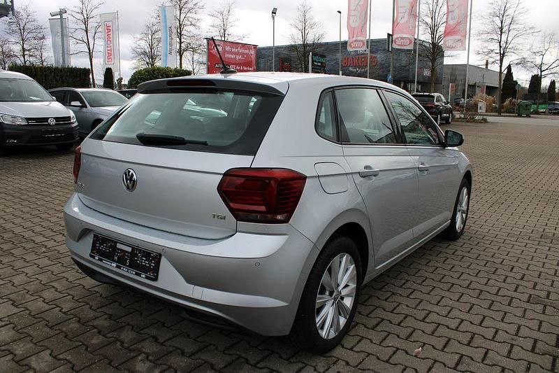 Gebraucht VW Polo 90 PS (66 kW) 2020 Silber Kleinwagen