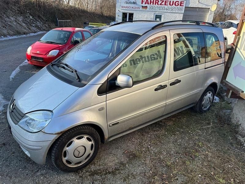 Gebraucht Mercedes Vaneo 125 PS (91 kW) 2003 Silber Van / Kleinbus