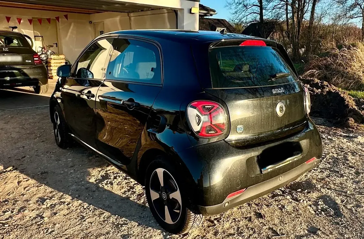 Usata Smart ForFour Electric Drive 60 kW (82 CV) 2022 Nero Utilitaria