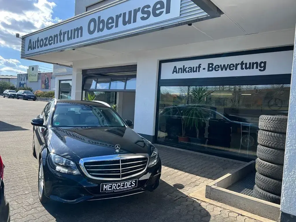 Gebraucht Mercedes C220 Avantgarde 170 PS (125 kW) 2018 Schwarz Limousine