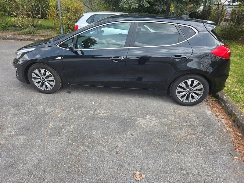 Używany Kia Ceed Edition 7 99 KM (72 kW) 2016 Hatchback