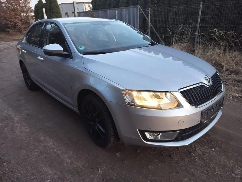 Używany Skoda Octavia Ambition 105 KM (77 kW) 2014 Srebrny Hatchback
