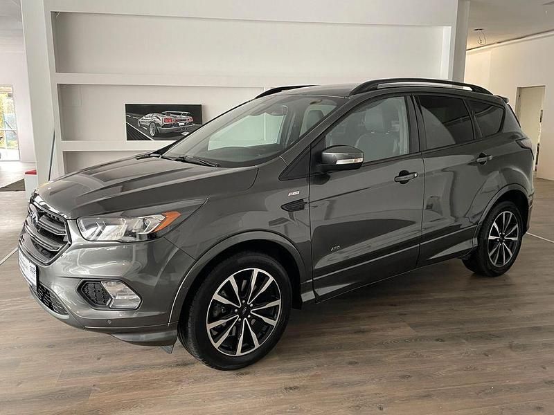 Gebraucht Ford Kuga ST-Line 179 PS (131 kW) 2017 Grau SUV