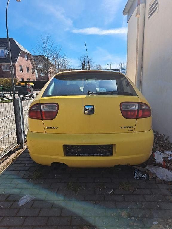Usata Seat Leon 131 CV (96 kW) 2005 Giallo Utilitaria