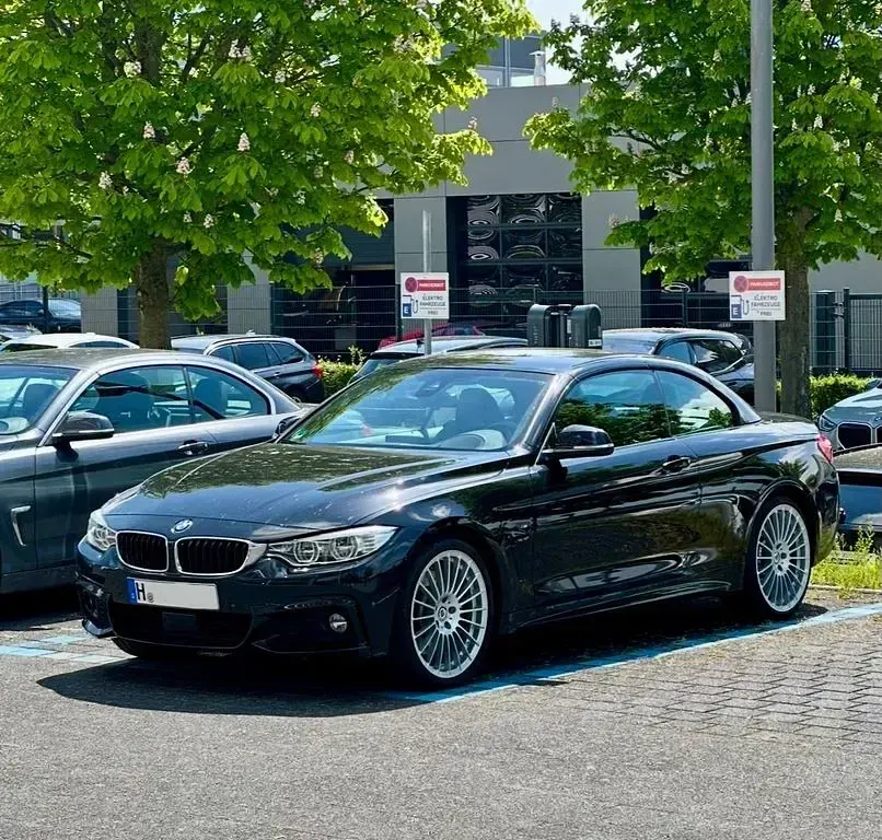 Gebraucht BMW 440 Performance 326 PS (239 kW) 2016 Schwarz Cabrio