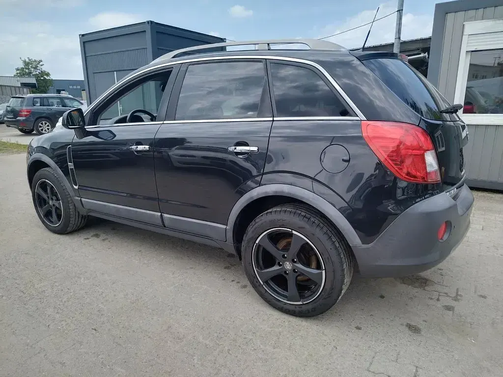 Używany Opel Antara Cosmo 163 KM (119 kW) 2015 Czarny SUV