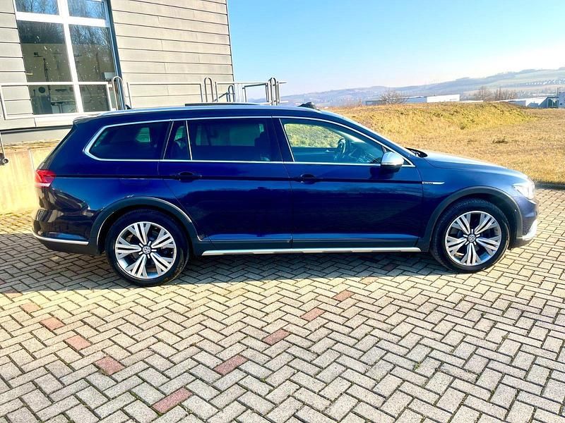 Gebraucht VW Passat Alltrack 239 PS (175 kW) 2017 Night blue Kombi