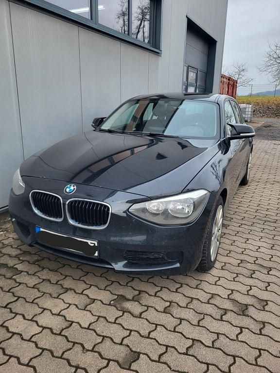Gebraucht BMW 116 Basis 136 PS (100 kW) 2012 Schwarz Kleinwagen