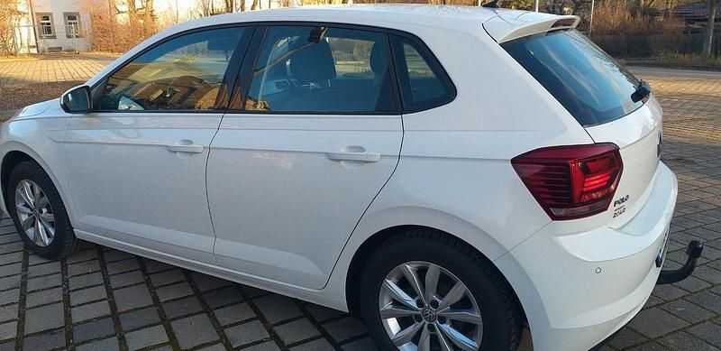Gebraucht VW Polo Highline 95 PS (69 kW) 2018 Weiß Kleinwagen