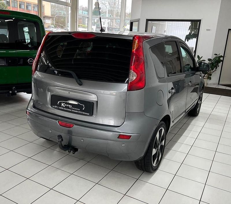 Gebraucht Nissan Note I-Way 88 PS (64 kW) 2012 Grau Kleinwagen