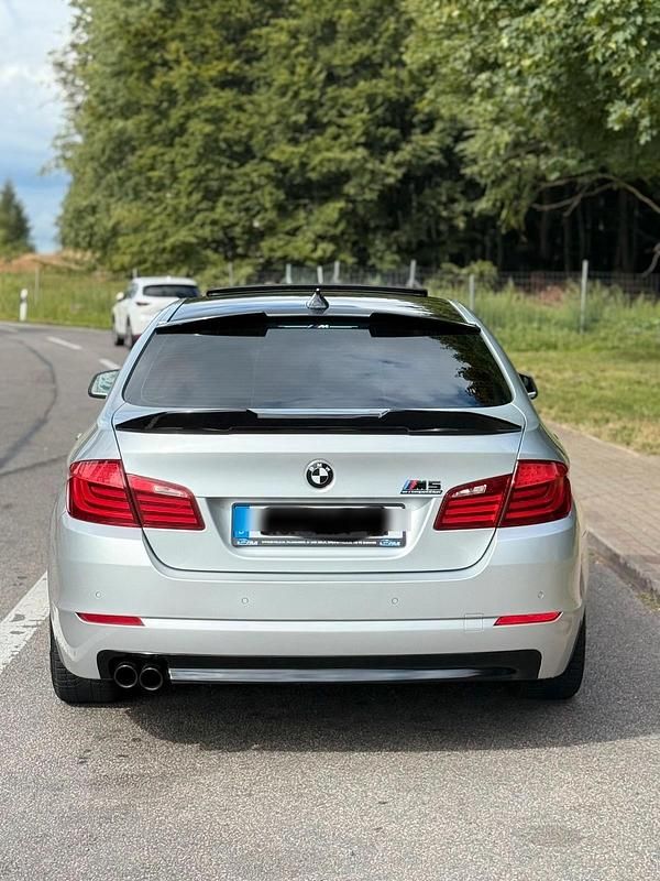 Gebraucht BMW 520 184 PS (135 kW) 2012 Silber Limousine