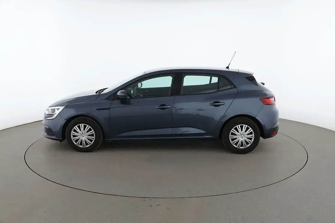 Gebraucht Renault Mégane IV Life 130 PS (95 kW) 2016 Grau Limousine