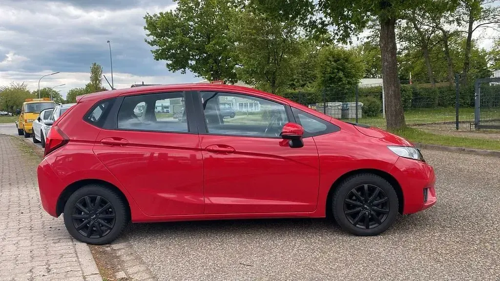 Gebraucht Honda Jazz Trend 102 PS (75 kW) 2017 Rot Kleinwagen