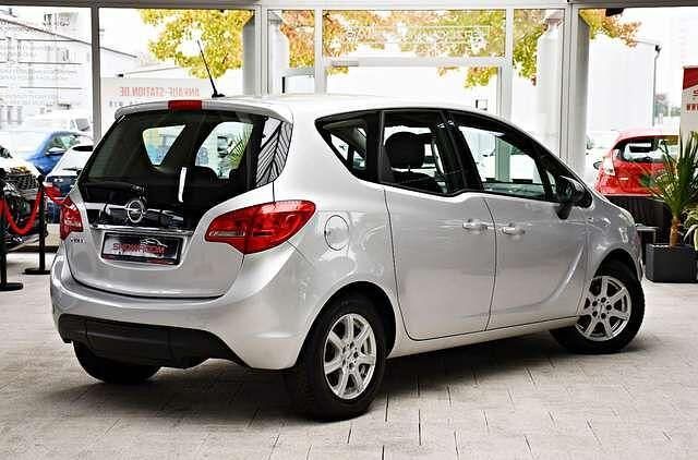 Gebraucht Opel Meriva Edition 101 PS (74 kW) 2010 Silber Van / Kleinbus