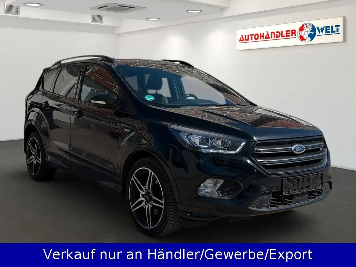 Gebraucht Ford Kuga ST-Line 182 PS (133 kW) 2017 Schwarz SUV
