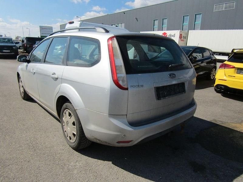 Gebraucht Ford Focus Style 101 PS (74 kW) 2008 Silber Limousine