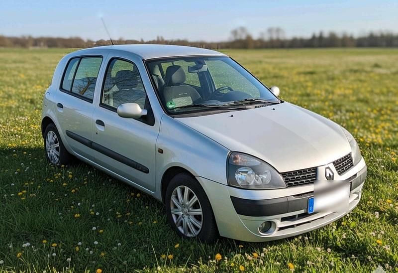Grau Gebraucht 2003 Renault Clio II Kleinwagen | 1.999 € (Superpreis) - Bild 1/4
