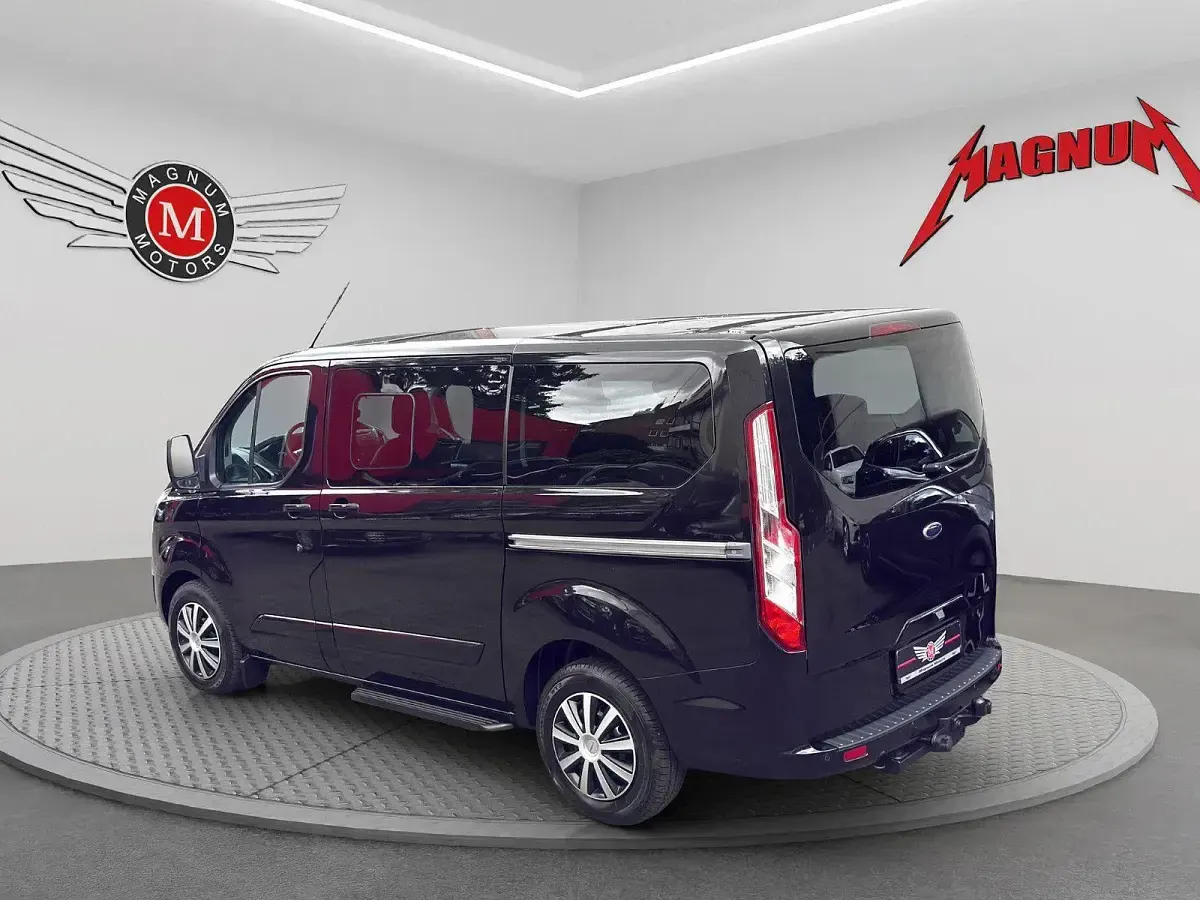 Gebraucht Ford Tourneo Titanium 155 PS (114 kW) 2015 Schwarz Van / Kleinbus