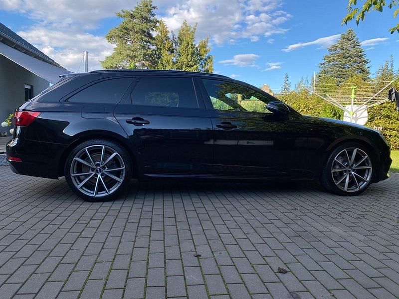 Gebraucht Audi A4 Sport 190 PS (139 kW) 2016 Schwarz Kombi